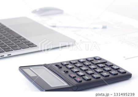 貯金や投資のための家計管理イメージ 貯金や投資のための家計管理イメージ 131495239