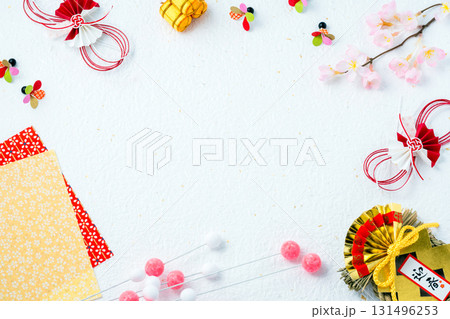 シンプルな正月のイメージ素材 131496253