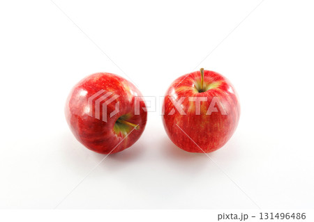 真っ赤な新鮮なりんご 真っ赤な新鮮なりんご 131496486