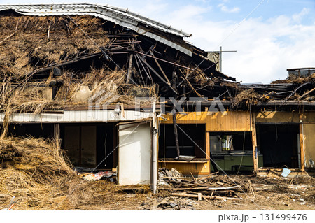 古民家解体工事　重機バックホー 131499476