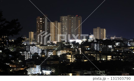 三ツ目山公園展望広場から見た夜景、JR横浜線と京王電鉄の橋本駅周辺の高層ビル群など 131503790