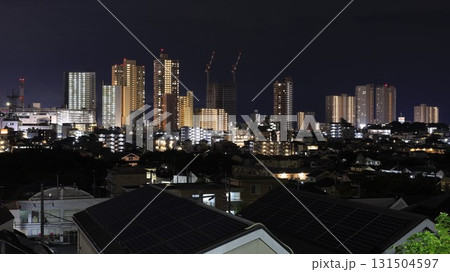 三ツ目山西公園から見た夜景、JR横浜線と京王電鉄の橋本駅周辺の高層ビル群 131504597