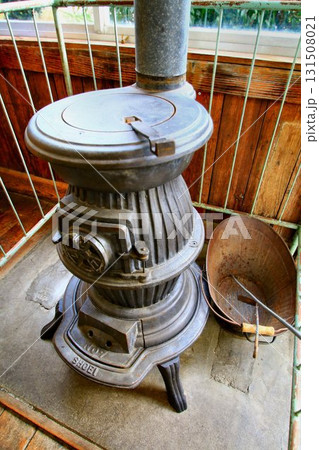 重厚な趣き… 歴史を感じる『石炭ストーブ』 131508021