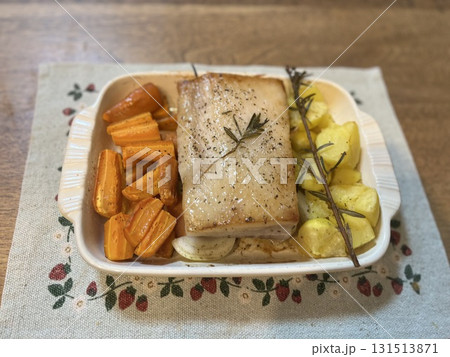 豚ブロック肉と野菜のロースト 131513871