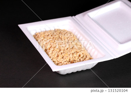 パック入りのひきわり納豆 131520104