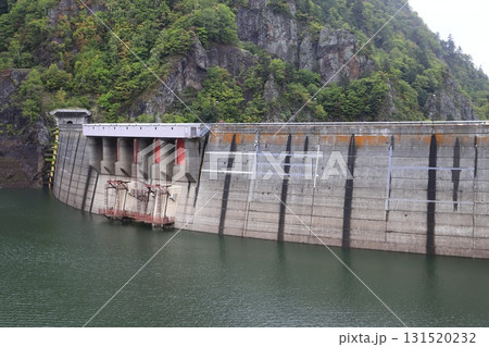 豊平峡ダム資料室へ向かう途中から見た豊平峡ダム 豊平峡ダム資料室へ向かう途中から見た豊平峡ダム 131520232