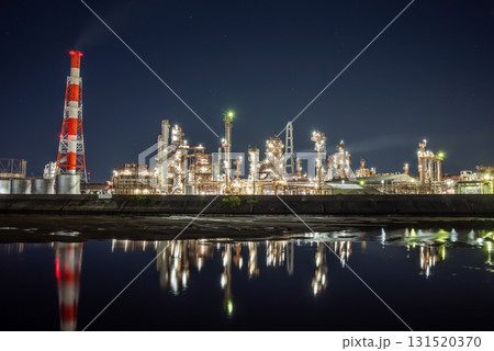 【工場夜景の聖地】 四日市の工場夜景 (三重県 四日市市 大正橋) 【工場夜景の聖地】 四日市の工場夜景 (三重県 四日市市 大正橋) 131520370