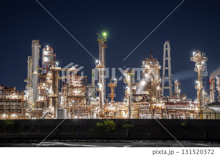 【工場夜景の聖地】 四日市の工場夜景 (三重県 四日市市 大正橋) 【工場夜景の聖地】 四日市の工場夜景 (三重県 四日市市 大正橋) 131520372