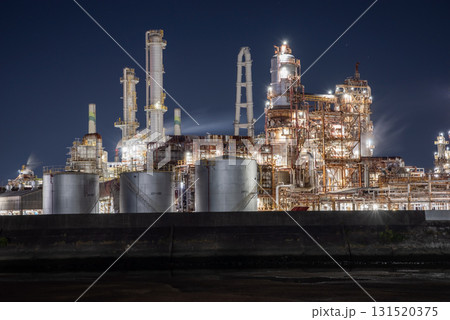 【工場夜景の聖地】 四日市の工場夜景 (三重県 四日市市 大正橋) 【工場夜景の聖地】 四日市の工場夜景 (三重県 四日市市 大正橋) 131520375
