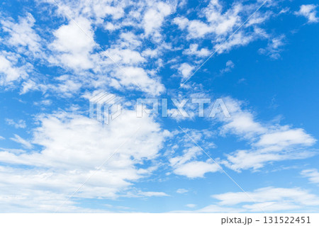 夏の空 澄んだ青空と雲270 夏の空 澄んだ青空と雲270 131522451