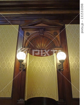 日本銀行大阪支店　旧館の記念室 131531098