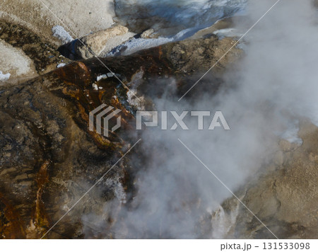 The geothermal springs in Tibet, China 131533098