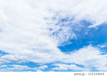 夏の空　澄んだ青空と雲280 131534834