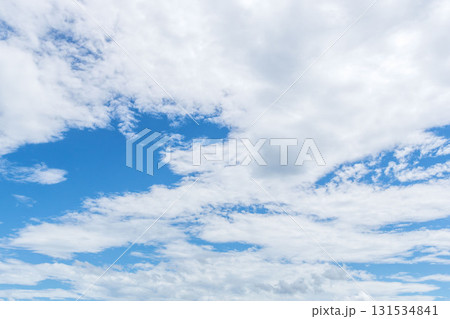夏の空 澄んだ青空と雲287 夏の空 澄んだ青空と雲287 131534841