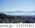 甲府市街に薄くかかる雲海 131535401