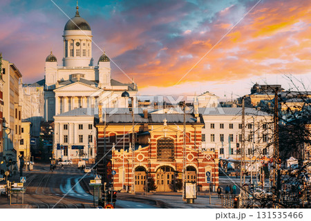 Finland, Helsinki. View Of Helsinki Cathedral And Old Market Hall Vanha Kauppahalli In Sunny Day. Famous Dome Landmark In Neoclassical Style 131535466