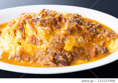 美味しい半熟卵オムライス、ビーフシチューソースかけ 美味しい半熟卵オムライス、ビーフシチューソースかけ 131537406