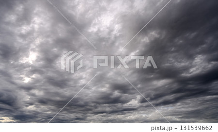 雲の多い空 雲の多い空 131539662