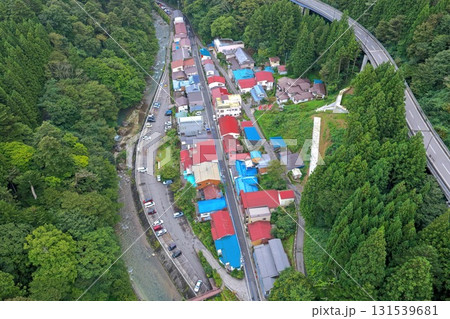 群馬県 四万温泉の温泉街と旅館群の空撮写真 群馬県 四万温泉の温泉街と旅館群の空撮写真 131539681