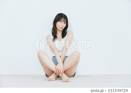 ビューティーイメージ 若い女性のポートレート 131539729