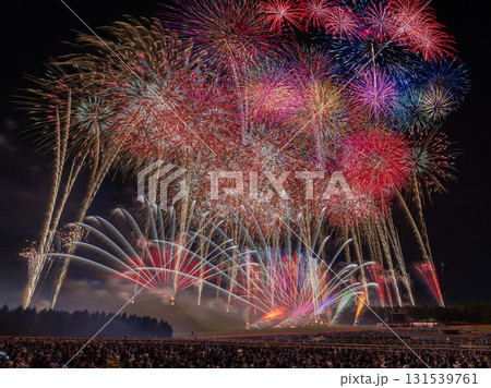 北海道芸術花火大会, モエレ沼, 札幌, 花火, 夏, 花火大会, 打ち上げ花火, イベント, 夜空 北海道芸術花火大会, モエレ沼, 札幌, 花火, 夏, 花火大会, 打ち上げ花火, イベント, 夜空 131539761