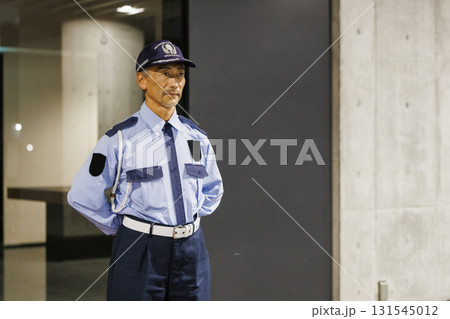 施設警備  ガードマン  警備員 131545012