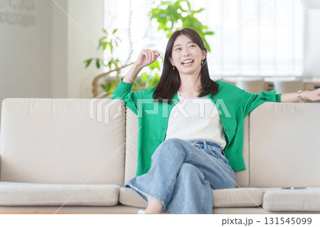 笑顔の女性 笑顔の女性 131545099
