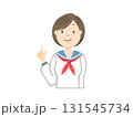 笑顔で説明するセーラー服を着た女子高生 131545734