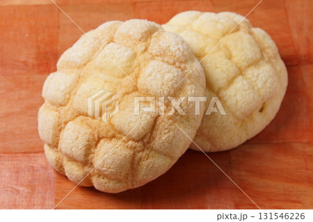 甘いメロンパン 131546226