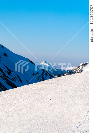 マジックアワー モルゲンロートの笠ヶ岳(別山北峰からの景色) 残雪期の北アルプス立山・別山登山 マジックアワー モルゲンロートの笠ヶ岳(別山北峰からの景色) 残雪期の北アルプス立山・別山登山 131546707