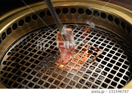 ロースターで焼くジューシーな焼肉 ロースターで焼くジューシーな焼肉 131546787