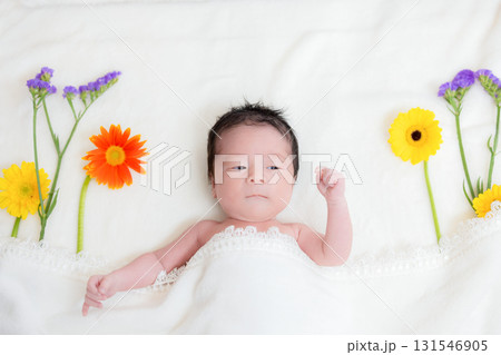 赤ちゃん　ニューボーンフォト 131546905