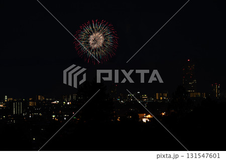 浜松市の街並みと船越町花火大会の風景(静岡県) 131547601