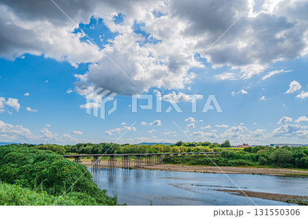 木津川風景　上津屋橋（流れ橋）　京都府八幡市 131550306