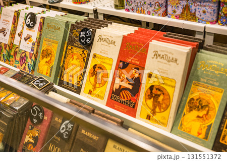 バルセロナ、市場、チョコレート、バル、真夏、スペイン 131551372