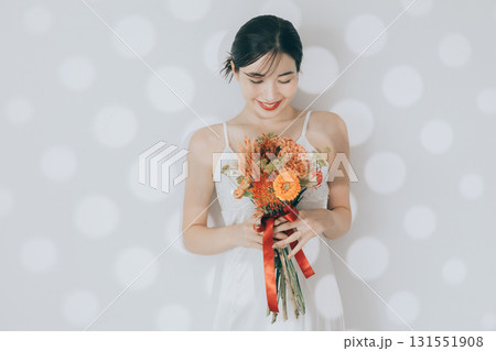 ウェディングドレスを着た女性 131551908