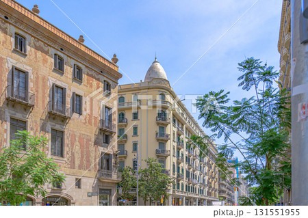 バルセロナ、街並み、快晴、真夏、スペイン バルセロナ、街並み、快晴、真夏、スペイン 131551955