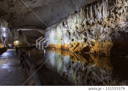 日本三大鍾乳洞　山口県美祢市　秋芳洞 131555379