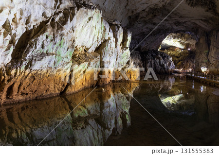 日本三大鍾乳洞 山口県美祢市 秋芳洞 日本三大鍾乳洞 山口県美祢市 秋芳洞 131555383