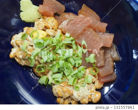 マグロ納豆、妻の手作り家庭料理、家庭で楽しむ夕ご飯、幸せ家族 マグロ納豆、妻の手作り家庭料理、家庭で楽しむ夕ご飯、幸せ家族 131557861