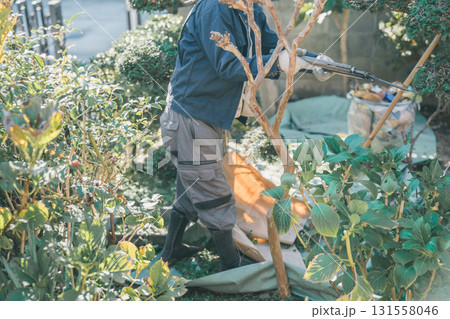 Japanese Gardener Japanese Gardener 131558046