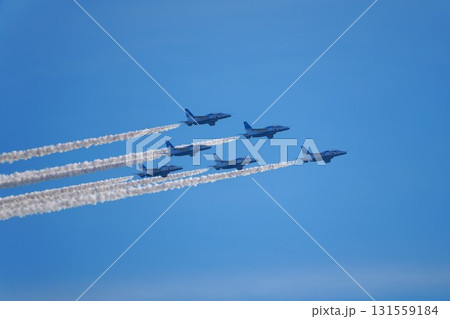青空を飛行するブルーインパルス 青空を飛行するブルーインパルス 131559184