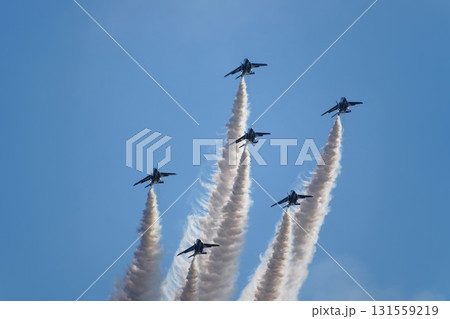 青空を飛行するブルーインパルス 青空を飛行するブルーインパルス 131559219