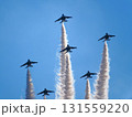 青空を飛行するブルーインパルス 131559220