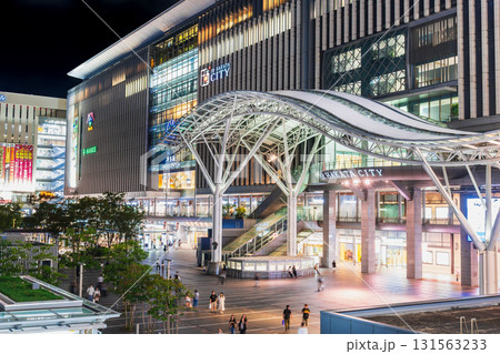 博多駅博多口 夜8時半 博多駅博多口 夜8時半 131563233