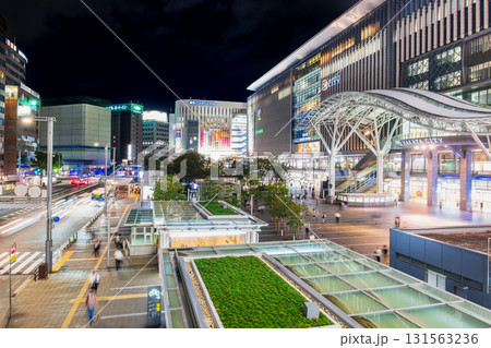博多駅　博多口駅前　夜8時半 131563236