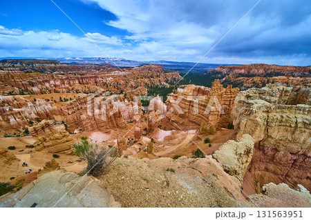 Bryce Canyon Hoodoos and Expansive Sky View from Sunrise Point in Utah 131563951