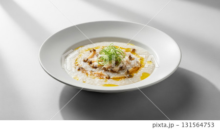 Abalone Porridge with Abalone Chunks and Green Onion Spiral 131564753