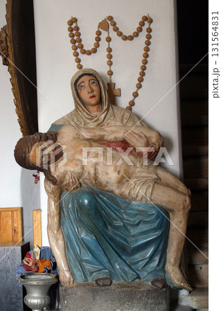 Pieta 131564831