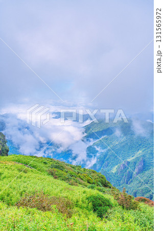 山脈 山岳 ヒルズ 131565972